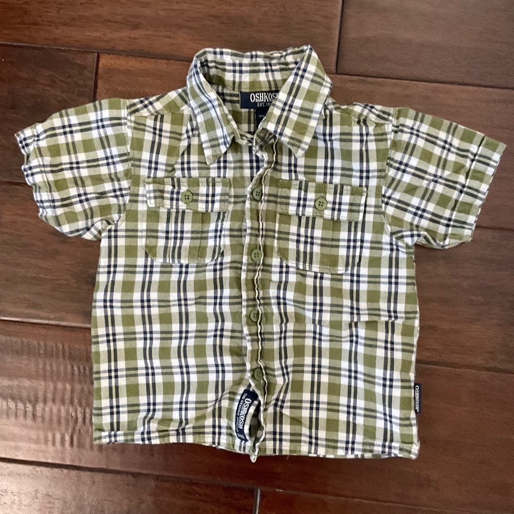 OshKosh Baby Boy Button-down Shirt 12 mos.
